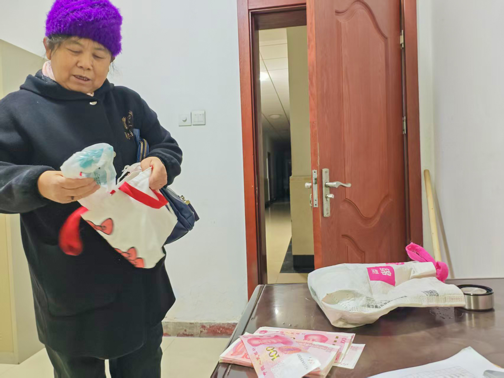 704ec9854d8b656fe2fc7aef161ac4c7 704ec9854d8b656fe2fc7aef161ac4c7